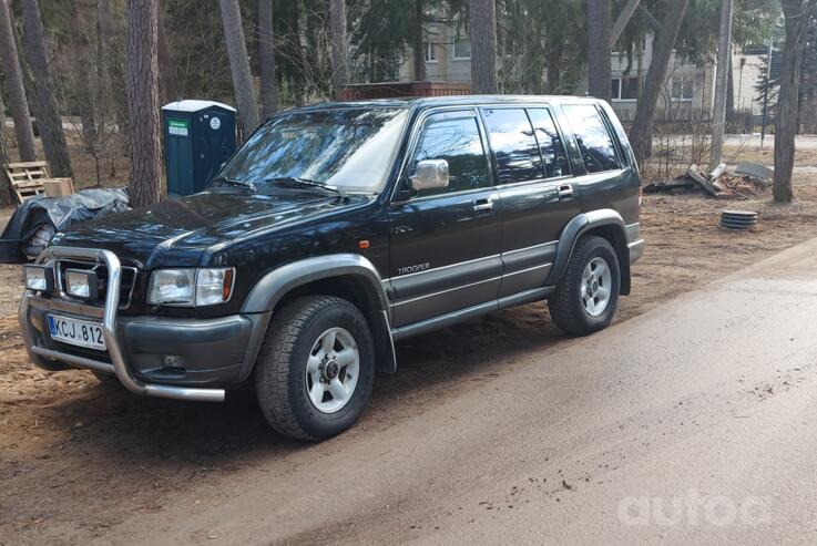 Isuzu Trooper 2 generation SUV 5-doors