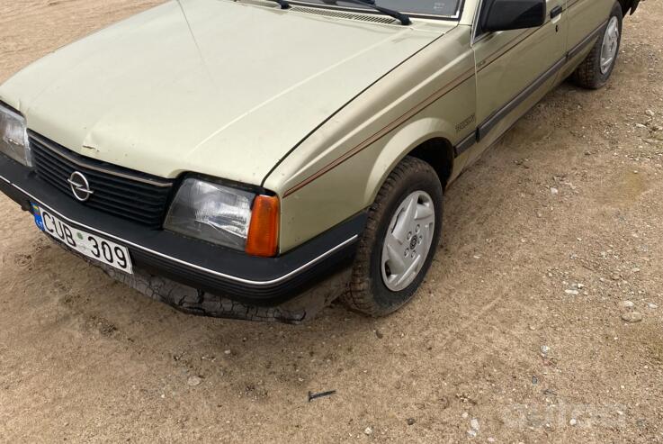 Opel Ascona C Sedan 4-doors