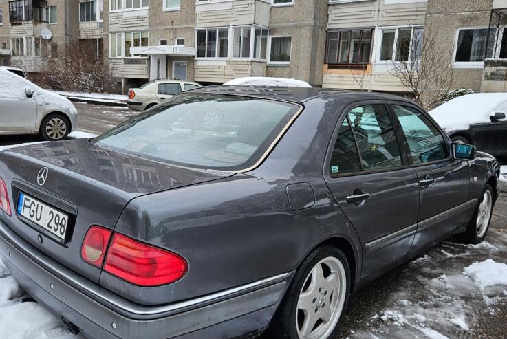 Mercedes-Benz E-Class W210/S210 Sedan 4-doors