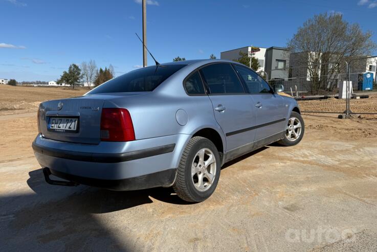Volkswagen Passat B5 Sedan 4-doors