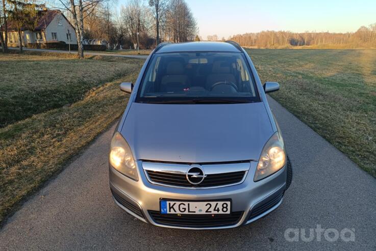 Opel Zafira B Minivan 5-doors