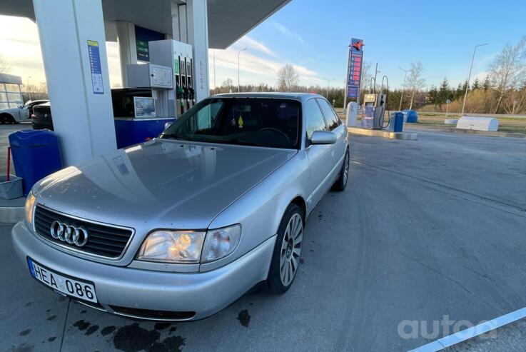 Audi 100 4A/C4 Sedan