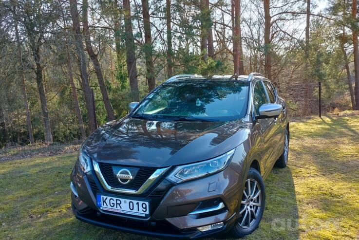 Nissan Qashqai 2 generation Crossover