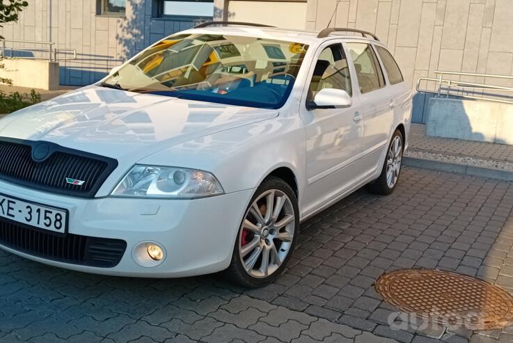 Skoda Octavia 2 generation Combi RS wagon 5-doors