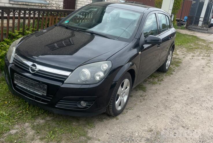 Opel Astra H Hatchback
