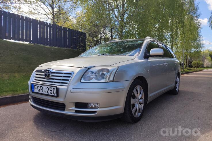 Toyota Avensis 2 generation wagon