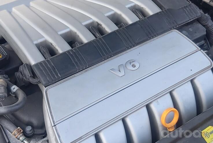 Volkswagen Passat B6 wagon 5-doors