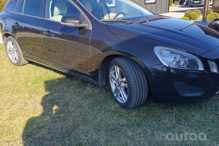 Volvo V60 1 generation wagon