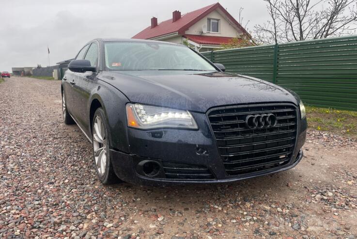 Audi A8 D4/4H Sedan