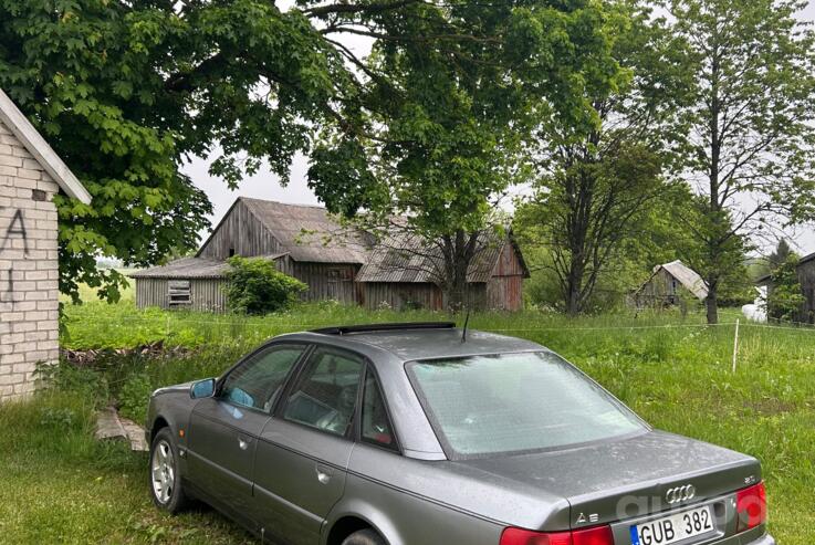 Audi A6 A4/C4 Sedan