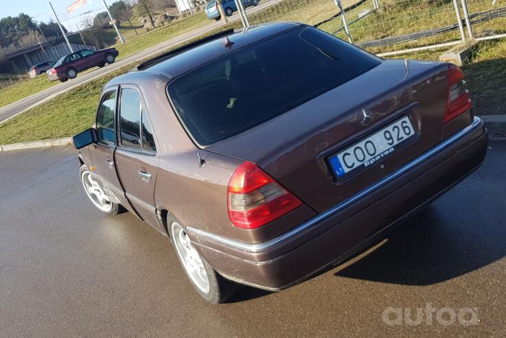 Mercedes-Benz C-Class W202/S202 Sedan