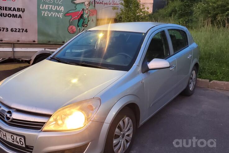 Opel Astra H Hatchback