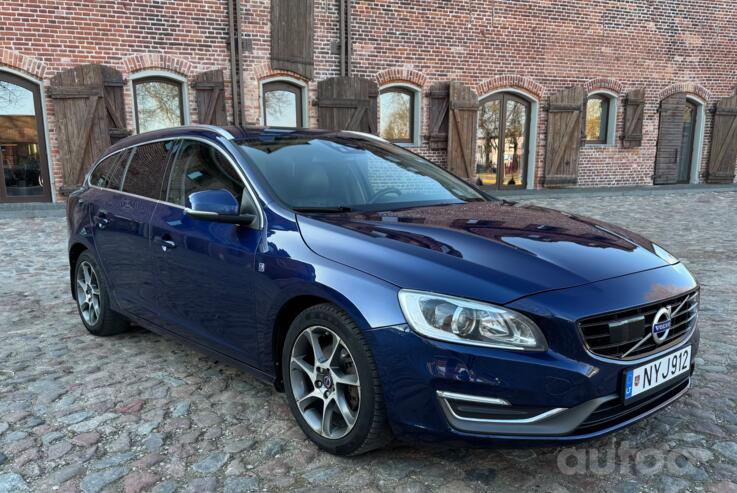 Volvo V60 1 generation [restyling] wagon 5-doors