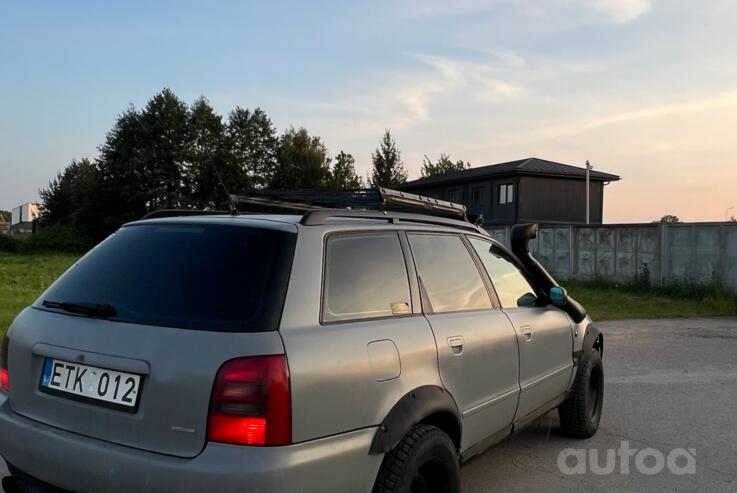 Audi A4 B5 Avant wagon 5-doors