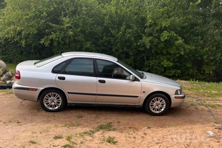 Volvo S40