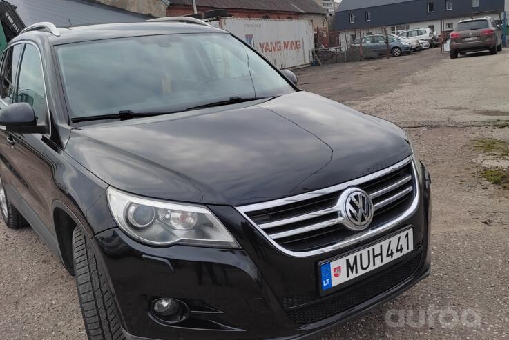 Volkswagen Tiguan 1 generation Crossover