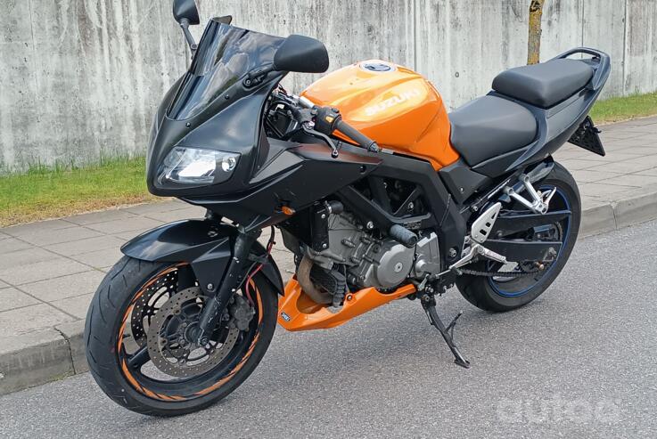 Suzuki SV