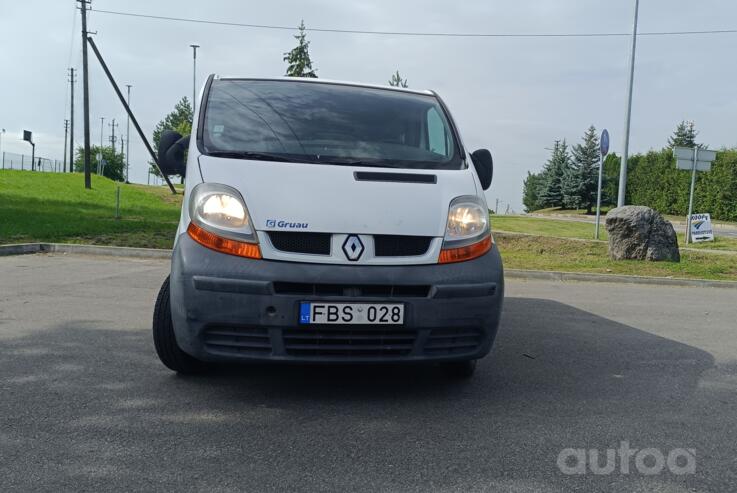 Renault Trafic 2 generation Minivan