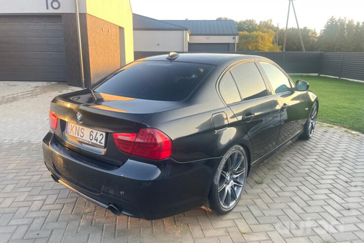 BMW 3 Series E90/E91/E92/E93 Sedan