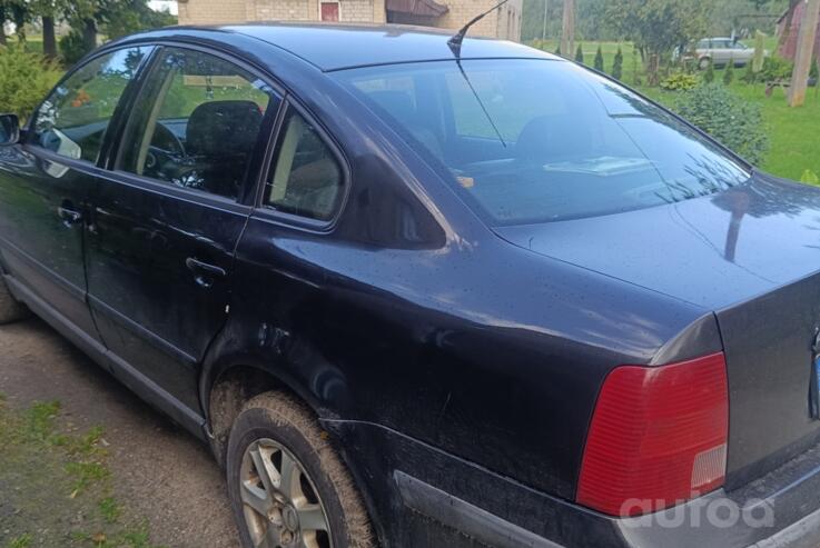 Volkswagen Passat B5 Sedan 4-doors