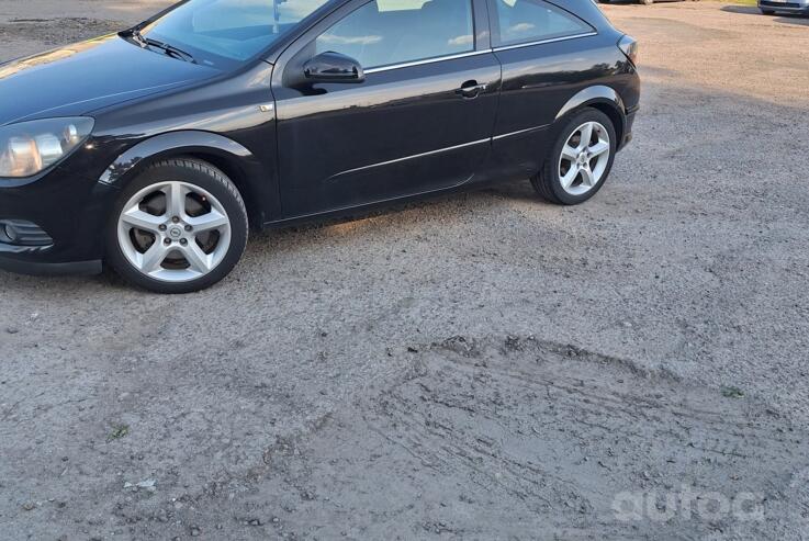 Opel Astra H Hatchback