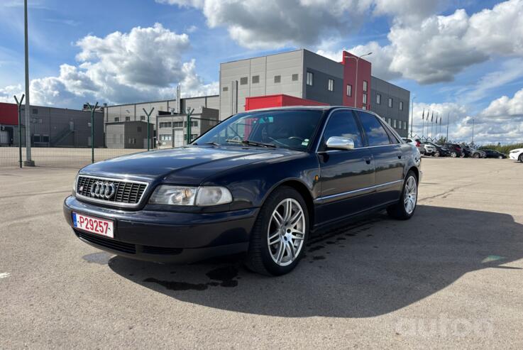 Audi S8 D2 Sedan