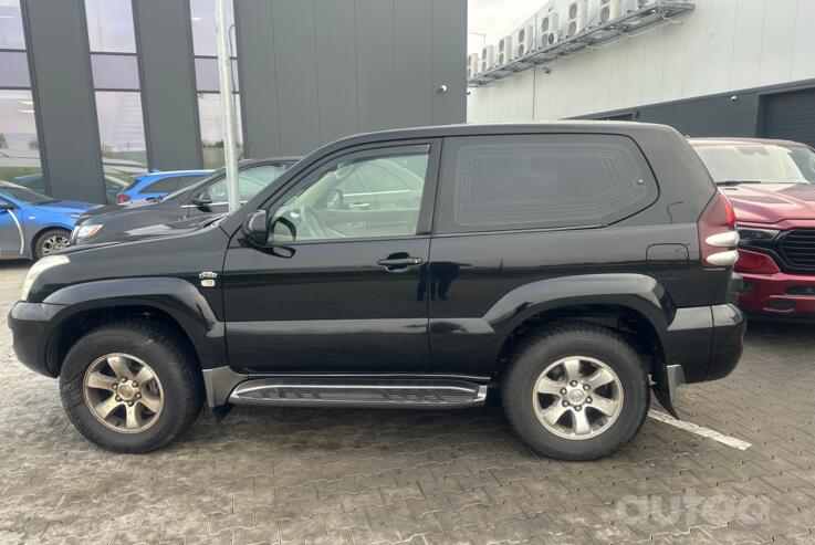Toyota Land Cruiser Prado J120 SUV 3-doors
