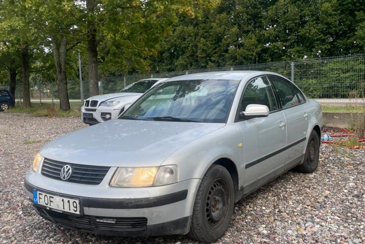 Volkswagen Passat B5 Sedan 4-doors