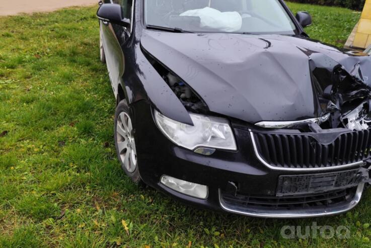 Skoda Superb 2 generation Combi wagon