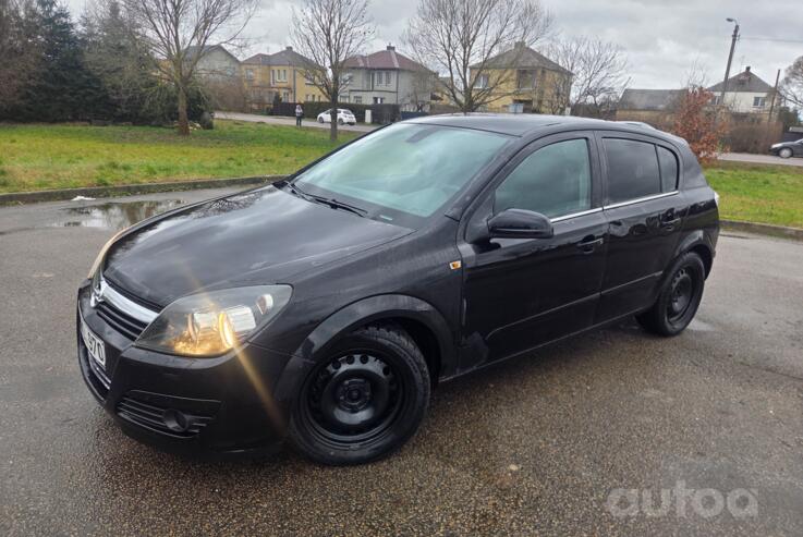 Opel Astra H Hatchback