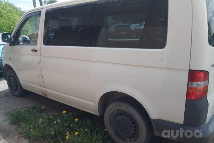 Volkswagen Transporter T5 Minivan 4-doors
