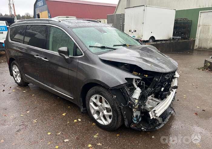 Chrysler Pacifica 2 generation Minivan
