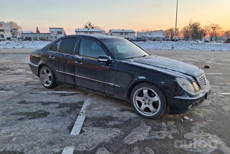 Mercedes-Benz E-Class W211 Sedan