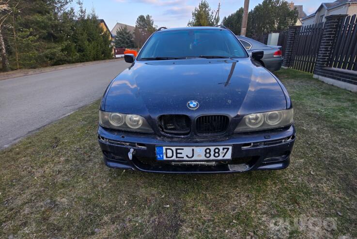 BMW 5 Series E39 Touring wagon