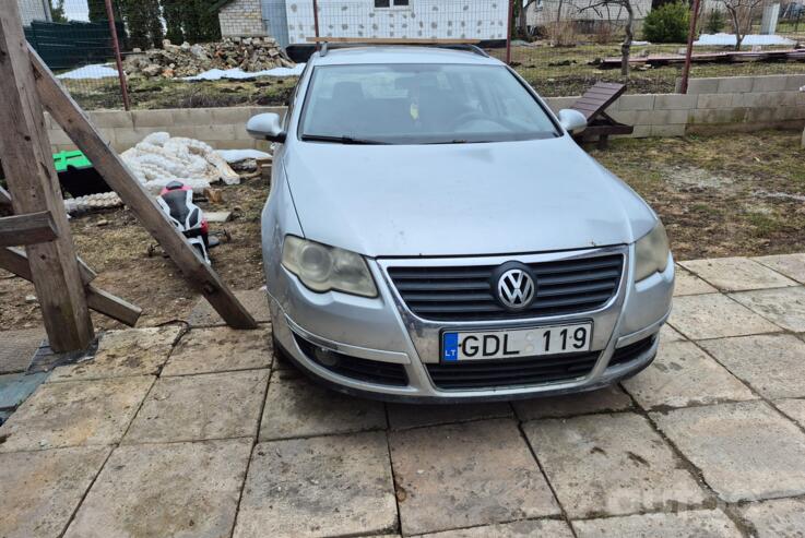 Volkswagen Passat B6 wagon 5-doors