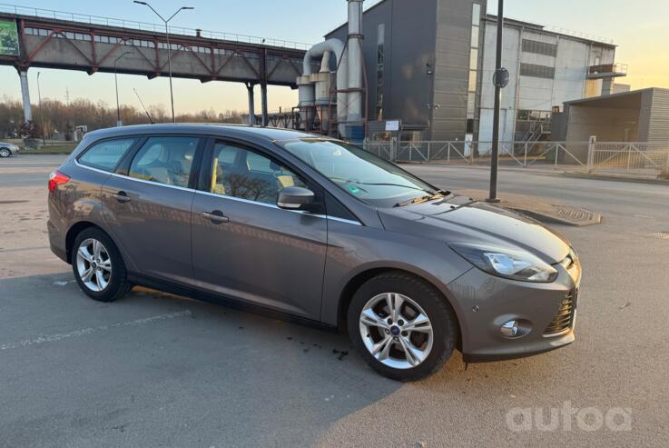 Ford Focus 3 generation wagon 5-doors