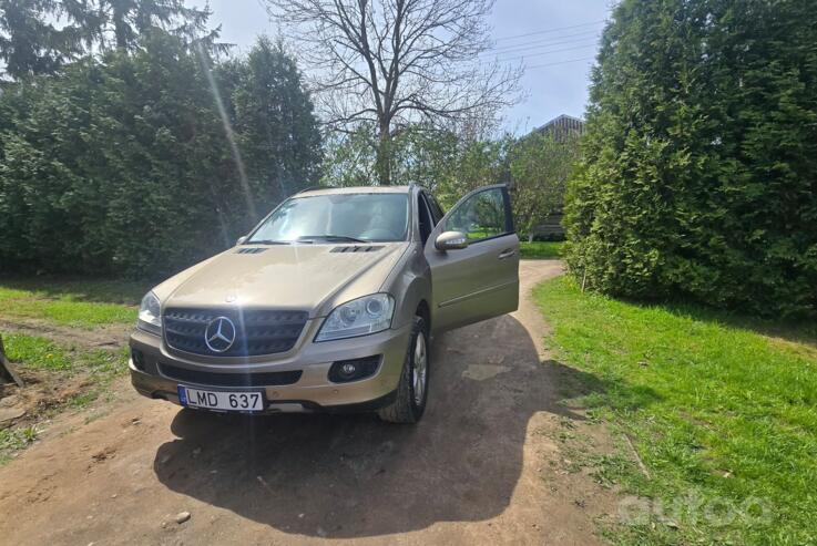 Mercedes-Benz M-Class W164 Crossover 5-doors