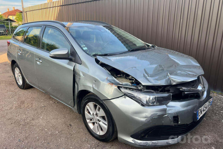 Toyota Auris 2 generation Touring Sports wagon 5-doors