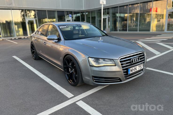 Audi A8 D4/4H Sedan