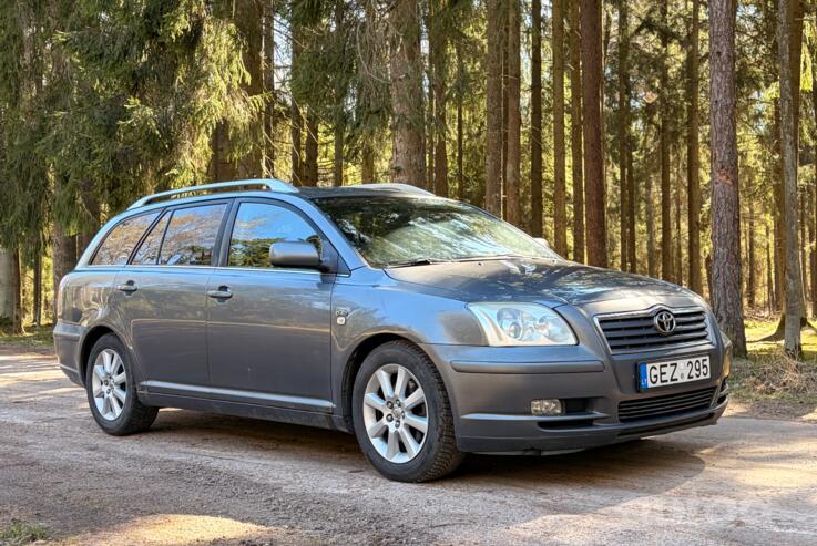 Toyota Avensis 2 generation wagon
