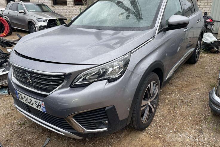 Peugeot 5008 2 generation Crossover