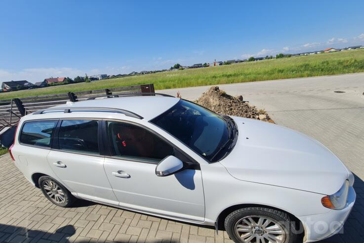 Volvo V70 3 generation wagon