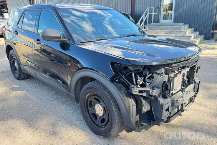 Ford Explorer 6 generation SUV
