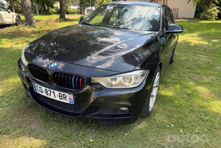BMW 320 2013