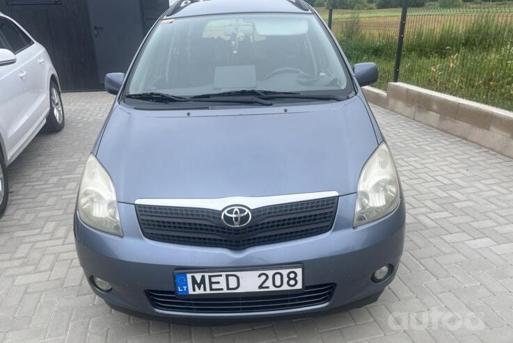 Toyota Corolla Verso 2003