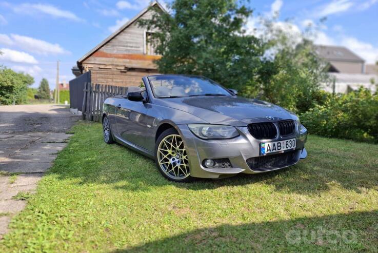 BMW 330 2010