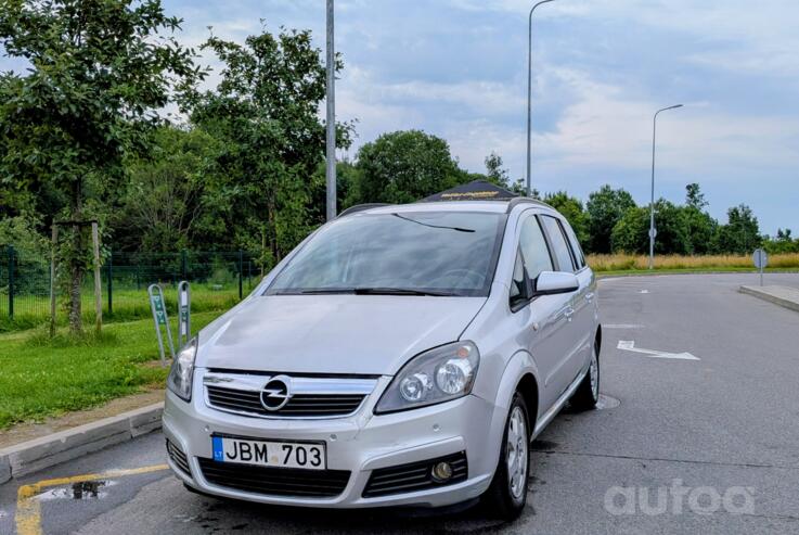 Opel Zafira B Minivan 5-doors