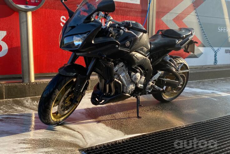 Yamaha FZ