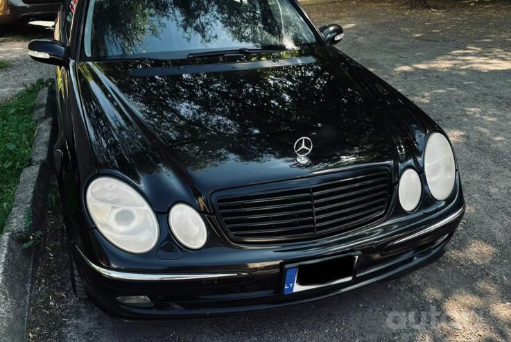 Mercedes-Benz E-Class W211 Sedan