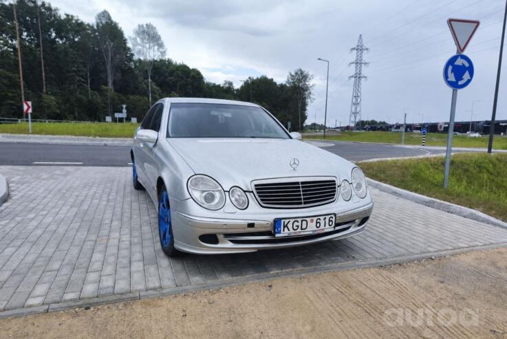 Mercedes-Benz E-Class W211 Sedan